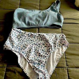 Color Block Cut Out Shoulder One Piece Swimsuit